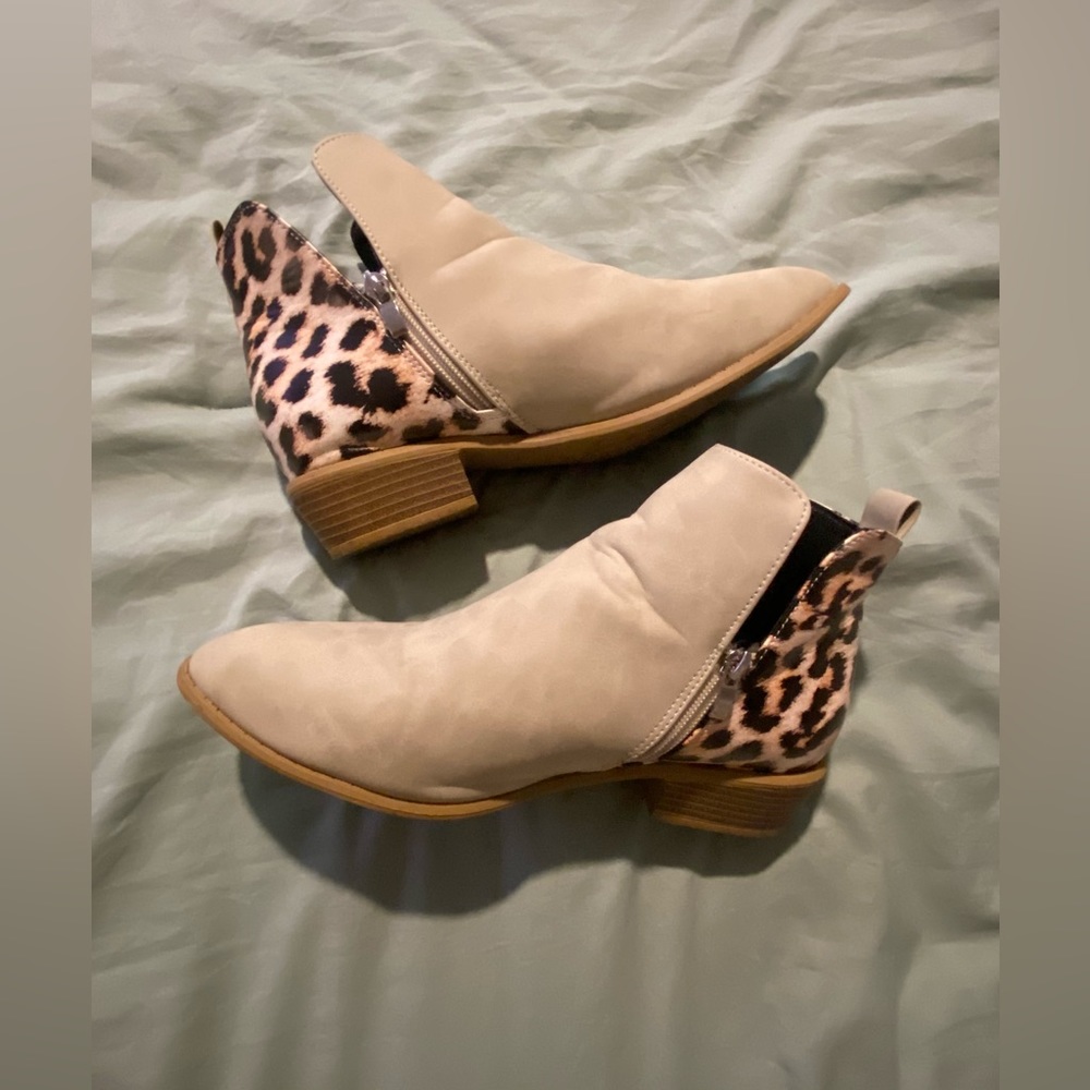 Ankle boots